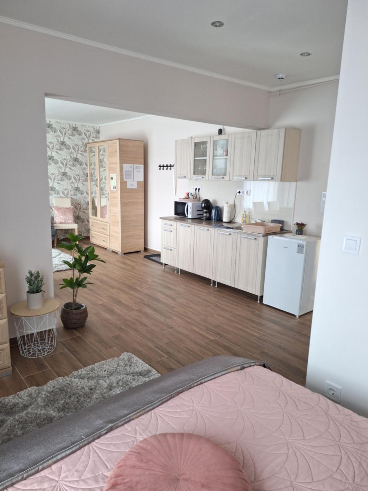 Varfal Apartman Eger Exteriör bild