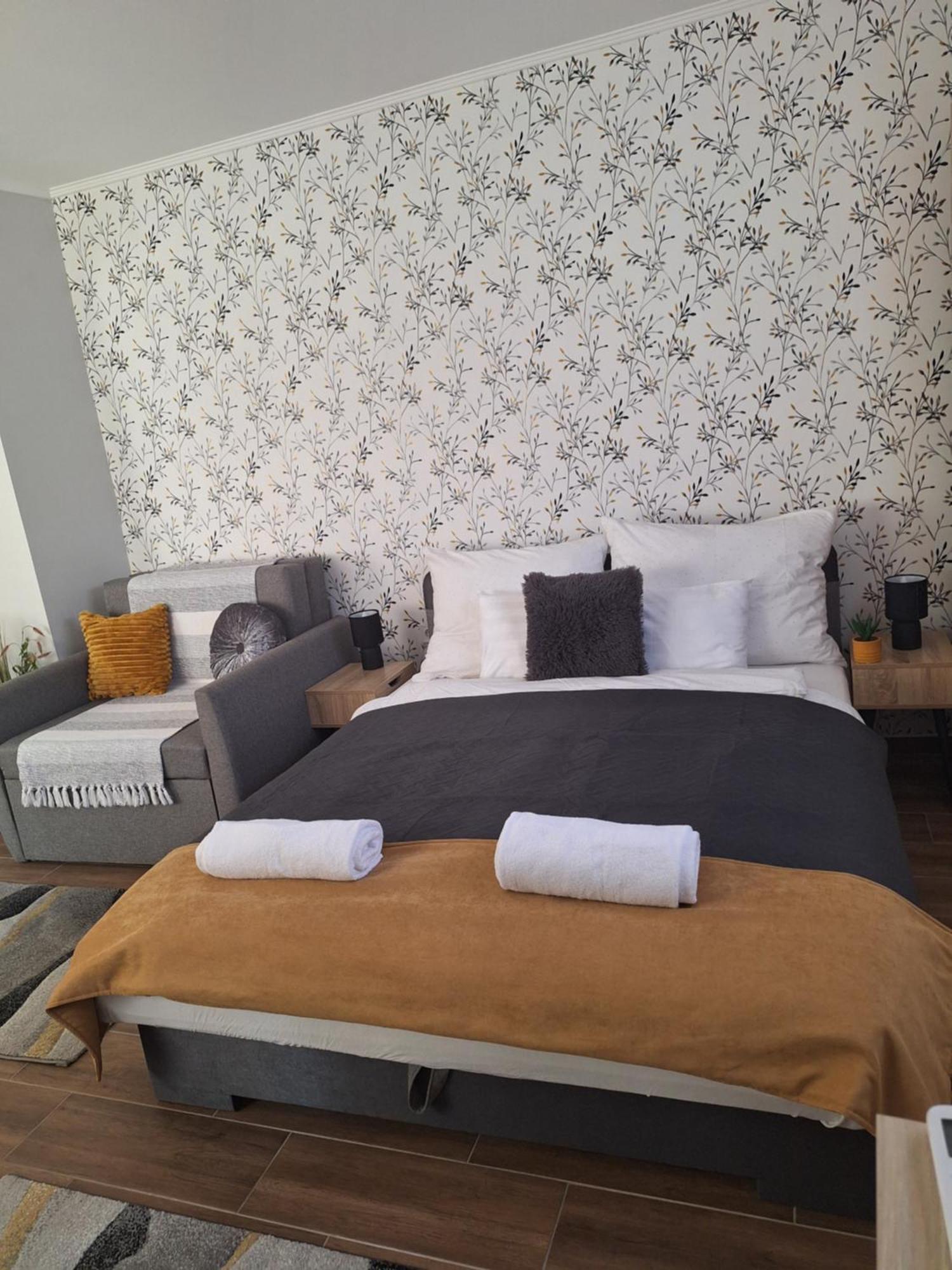Varfal Apartman Eger Exteriör bild